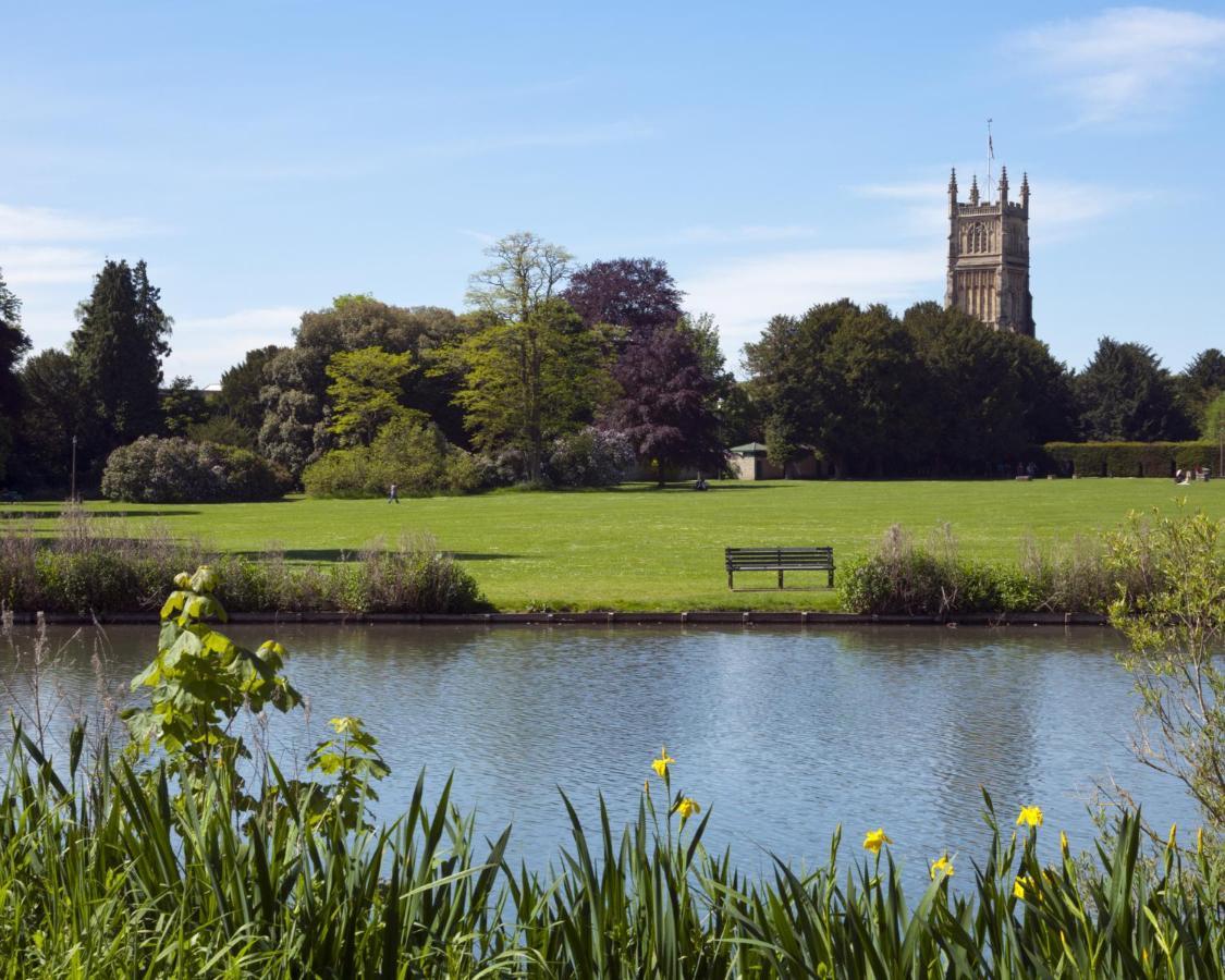 Glevum Lodge - 2 Bedroom Town Centre Apartment Cirencester Exterior photo